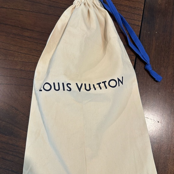 Louis Vuitton Cream Storage Bag - Picture 4 of 4